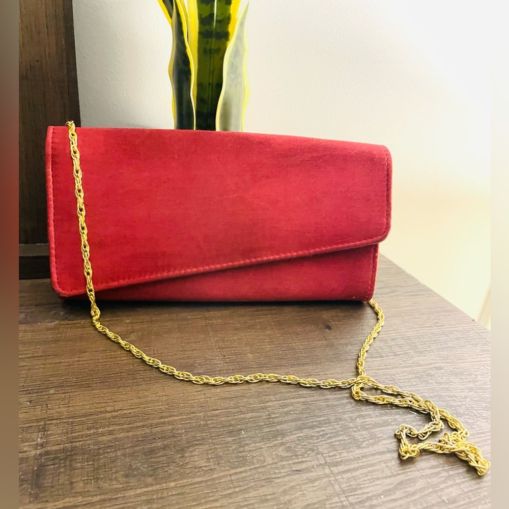 Elegant Red Clutch with Gold Chain